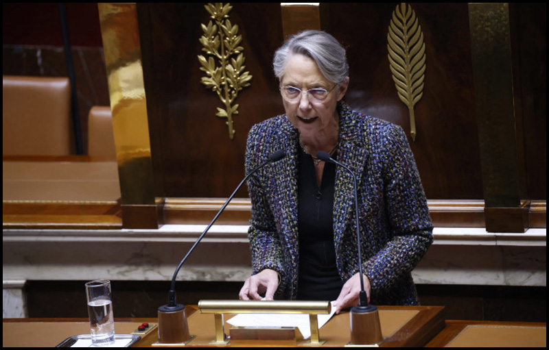 Quarante-neuf trois, Elisabeth Borne le petit porte-flingue de Macron